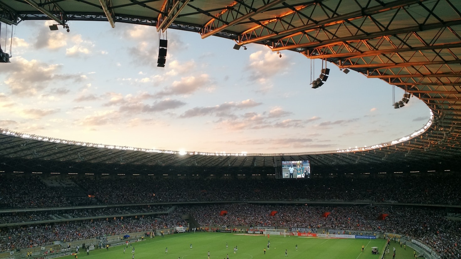 Why Live Sports Streaming is the Future of Watching Games
